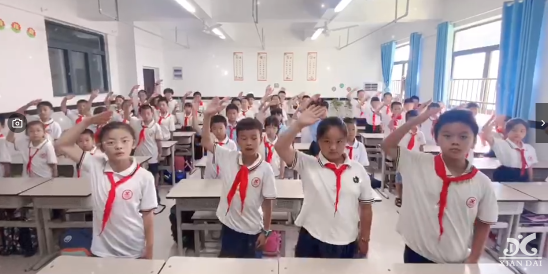 規(guī)范佩戴紅領(lǐng)巾  敬標準隊禮”主題教育活動 (一)